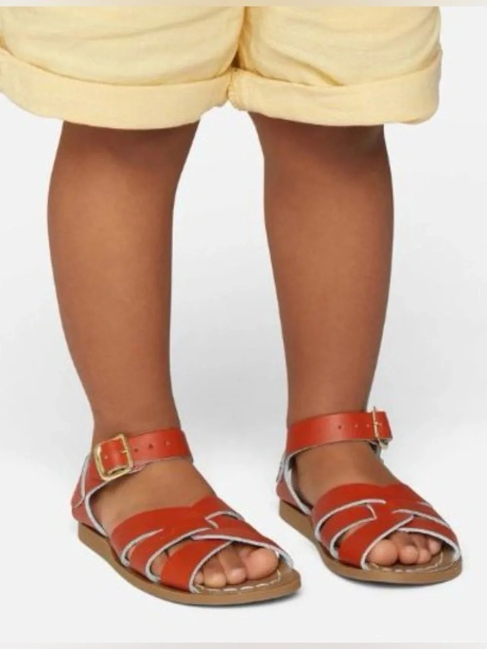 FUCHSIA SHINY SALTWATER SANDAL. Size 7